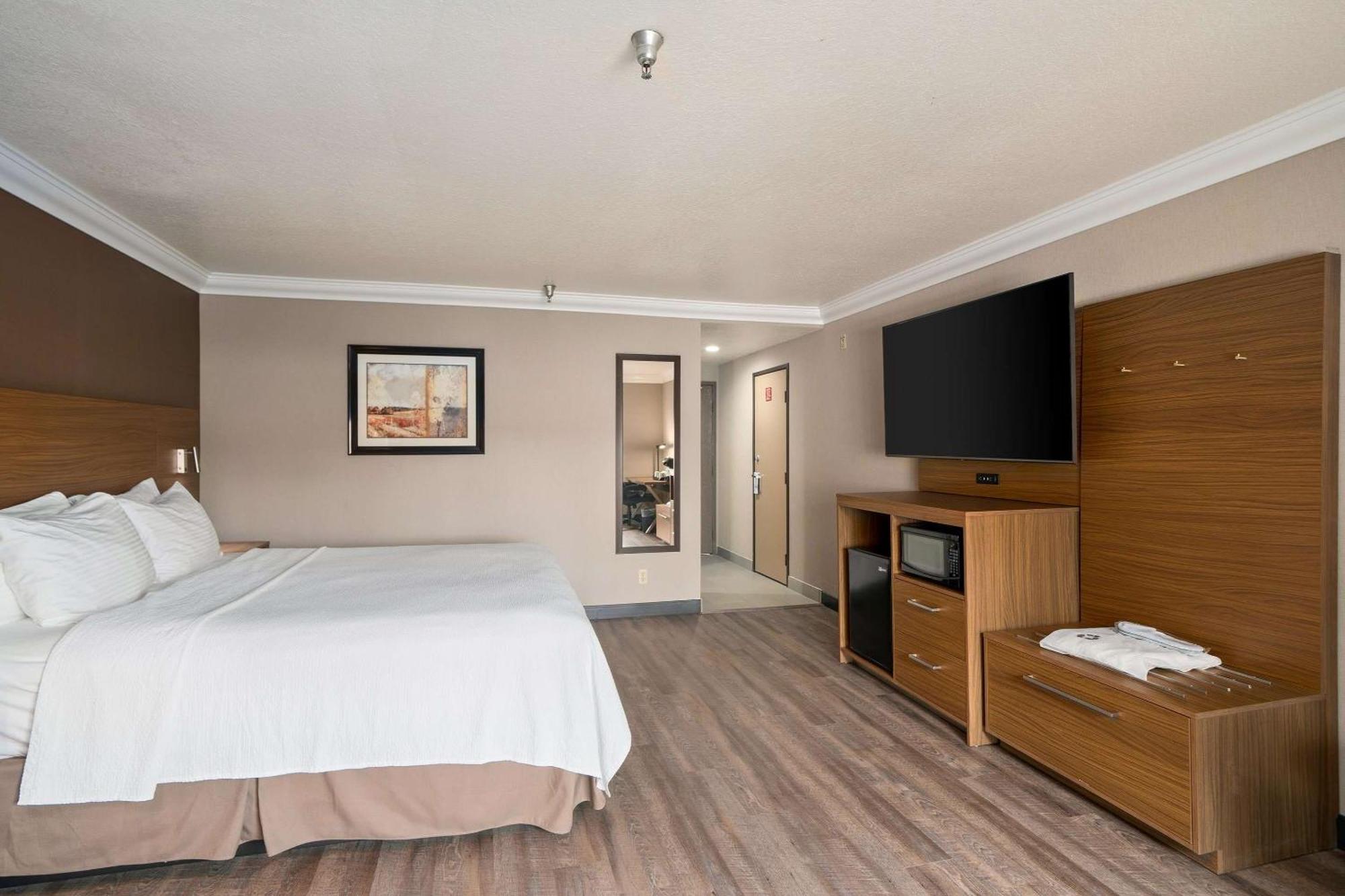 Best Western Plus Newport Mesa Inn Costa Mesa Ngoại thất bức ảnh