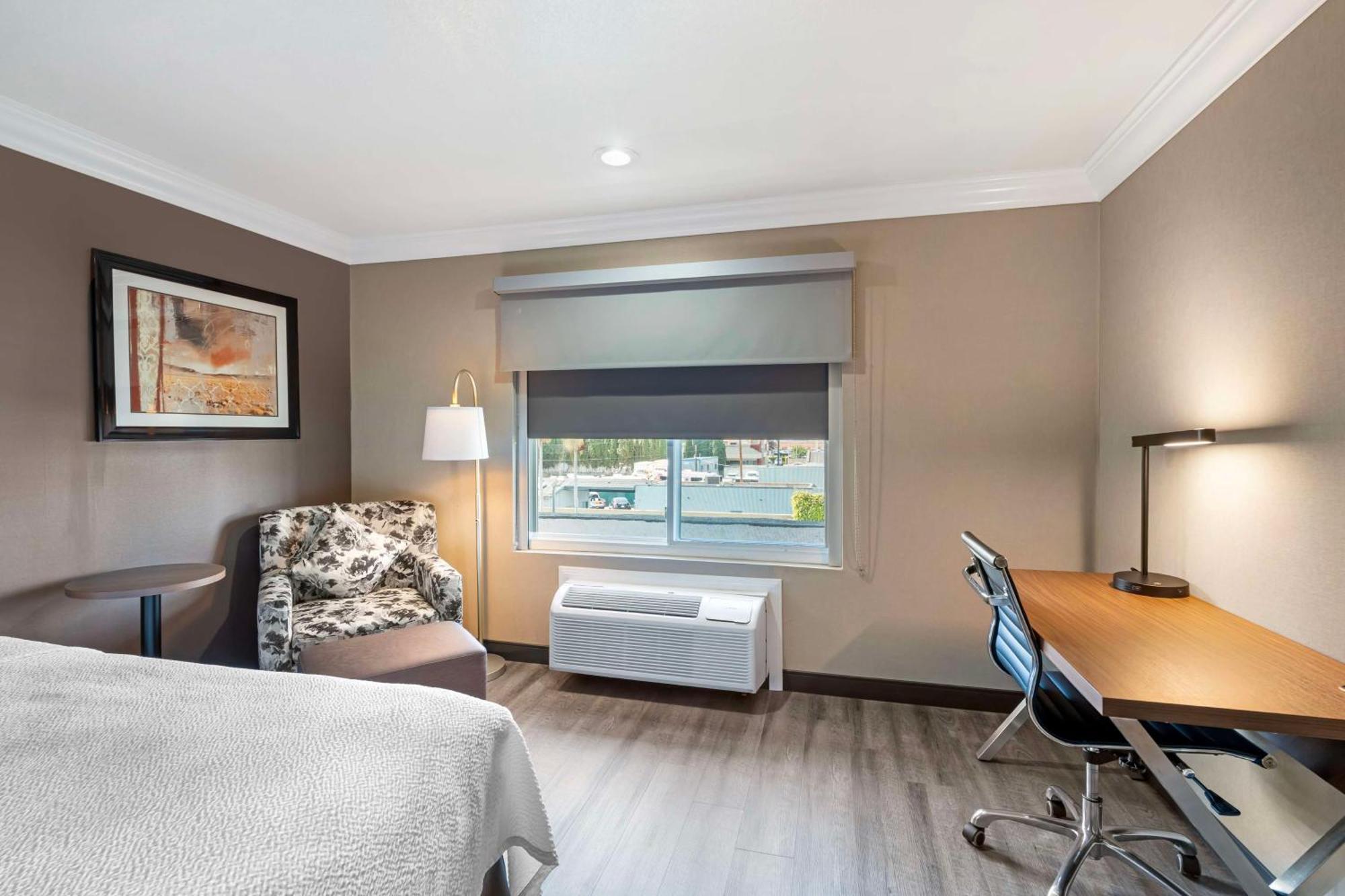 Best Western Plus Newport Mesa Inn Costa Mesa Ngoại thất bức ảnh