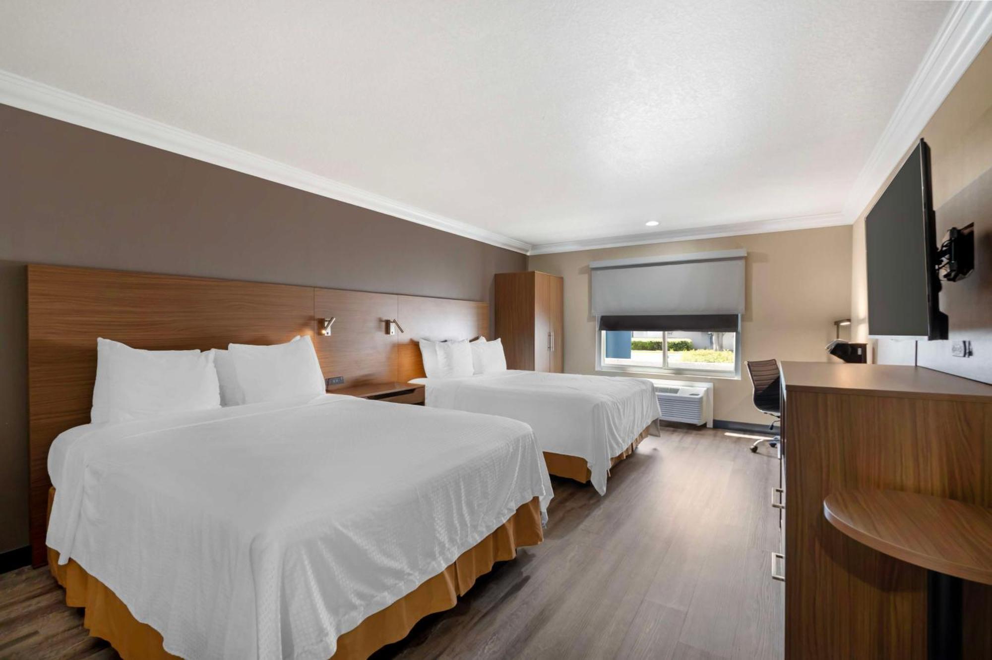Best Western Plus Newport Mesa Inn Costa Mesa Ngoại thất bức ảnh